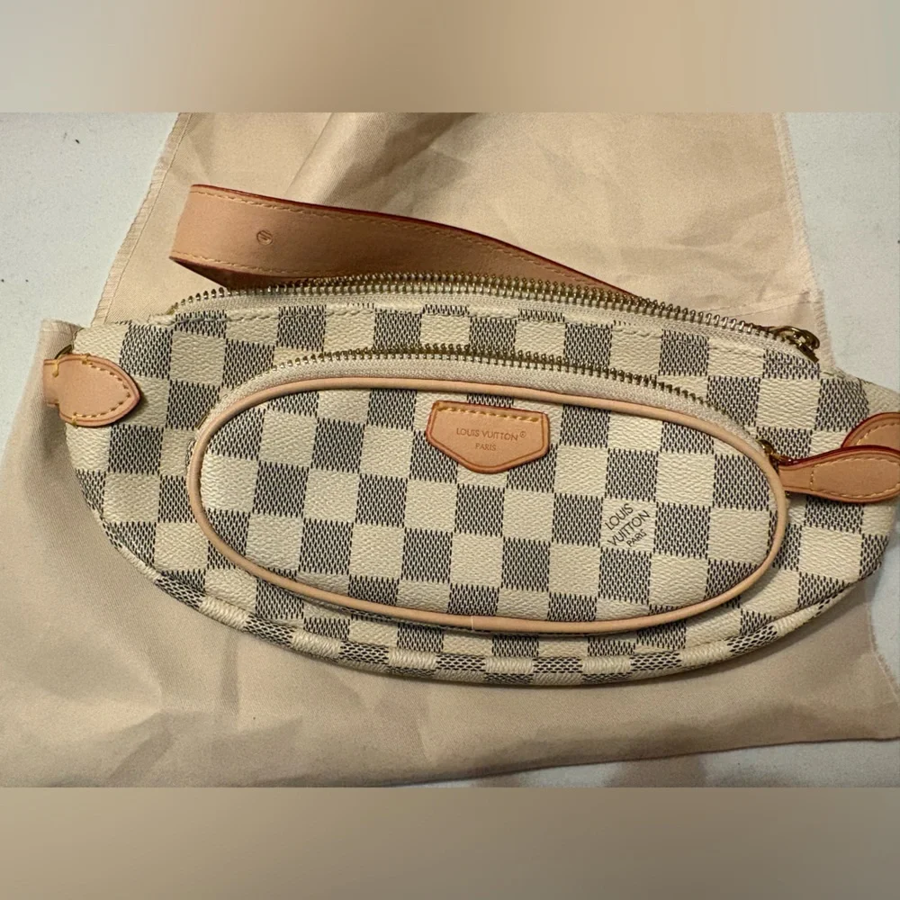 White and grey saddlebag - Picture 1 of 5